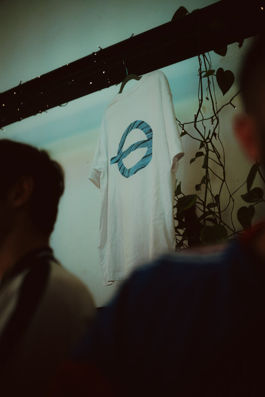 pølaroit shirt in white